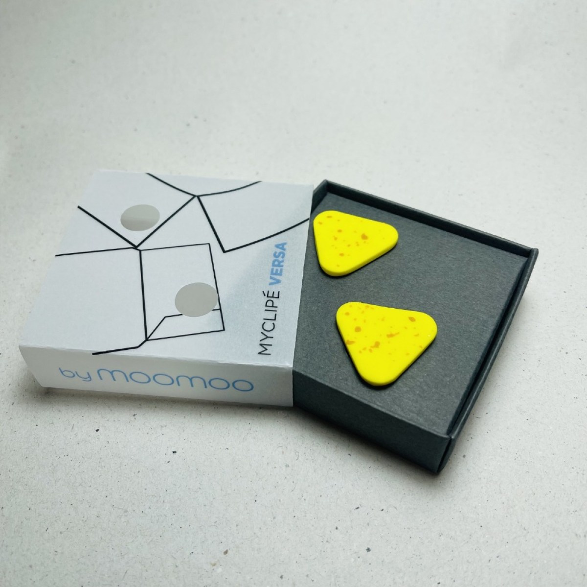 VERSA TRIANGLE LIME-OCHRE